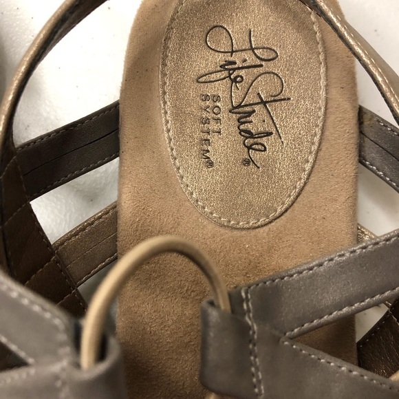 Life Stride Soft System Women’s 10M Bronze and Silver Strappy Sandals EUC - Picture 3 of 4